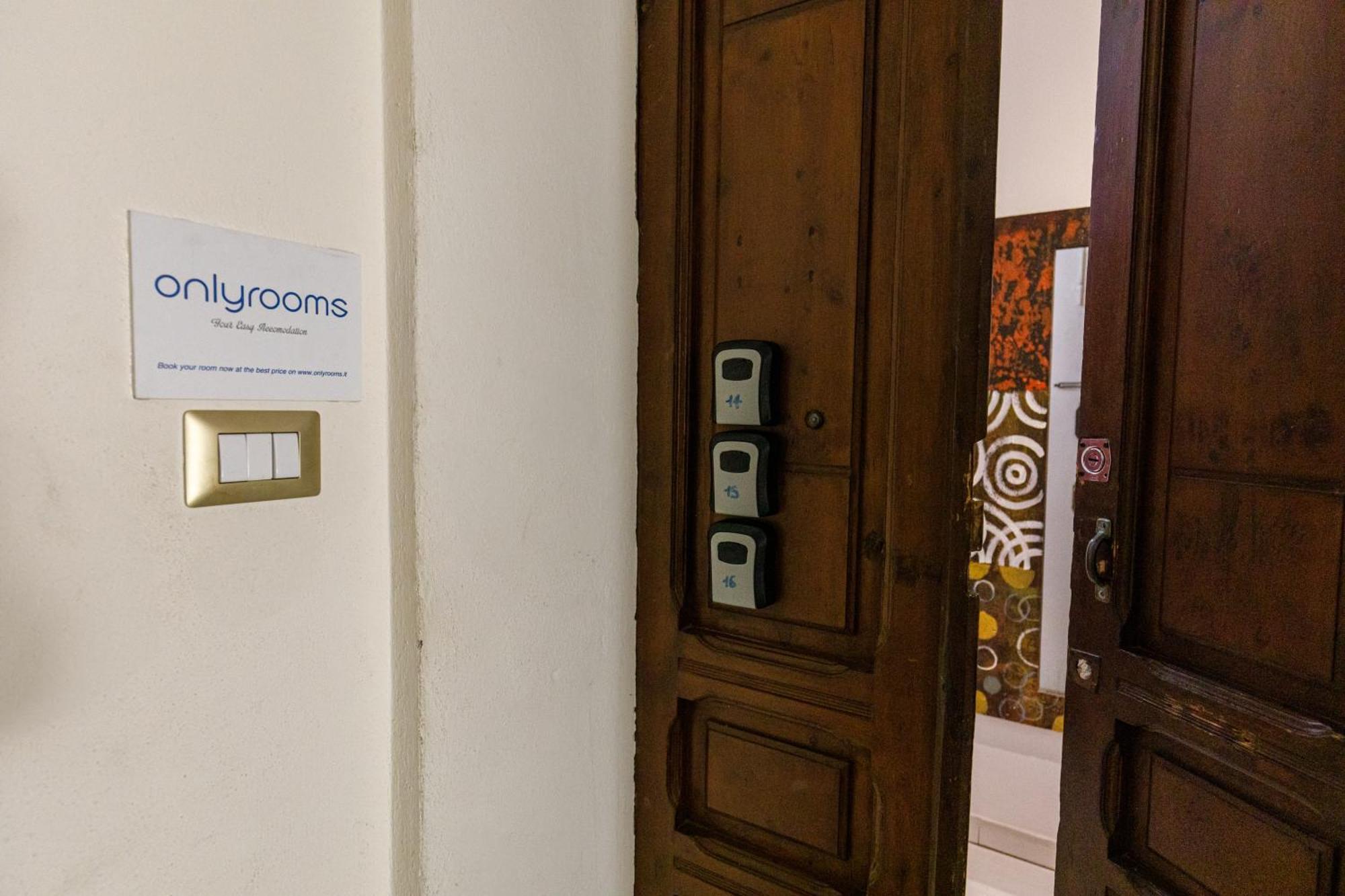 Onlyrooms II - Old Town & Typical Food Cagliari Luaran gambar