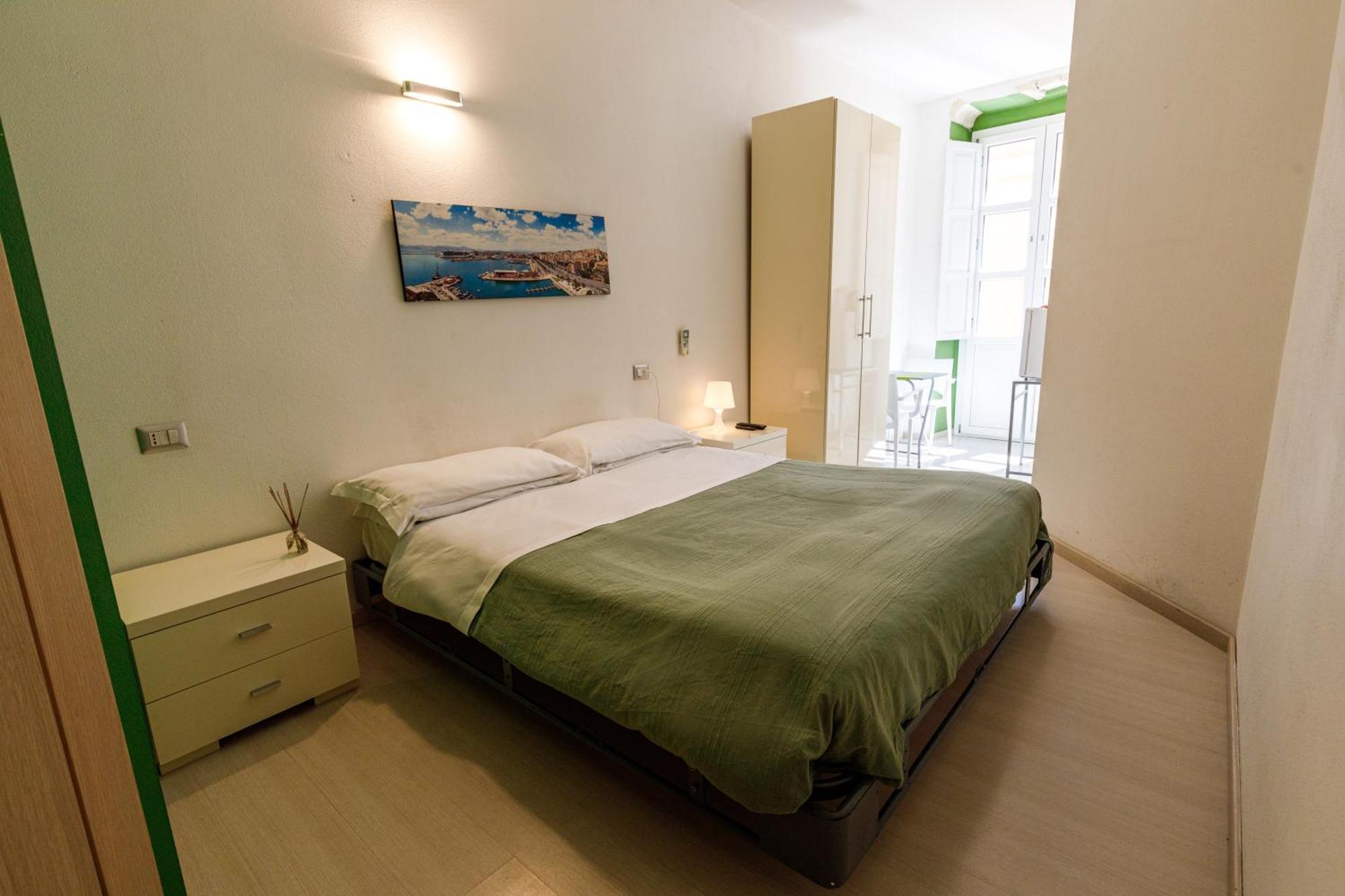 Onlyrooms II - Old Town & Typical Food Cagliari Luaran gambar