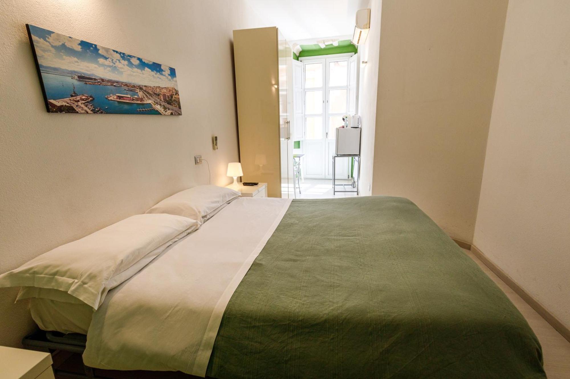 Onlyrooms II - Old Town & Typical Food Cagliari Luaran gambar