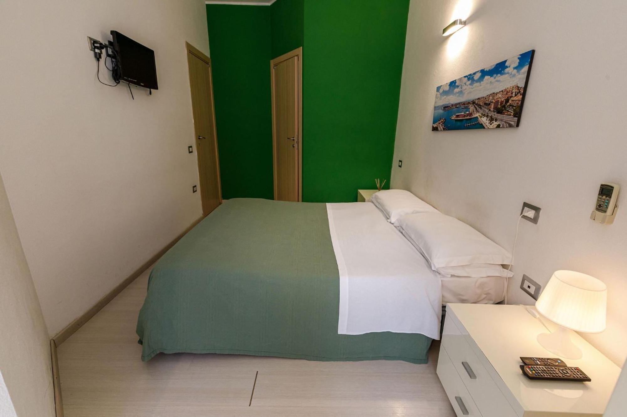 Onlyrooms II - Old Town & Typical Food Cagliari Luaran gambar