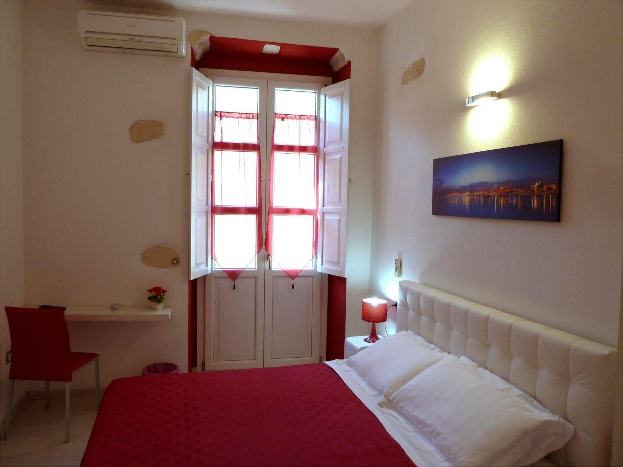 Onlyrooms II - Old Town & Typical Food Cagliari Luaran gambar